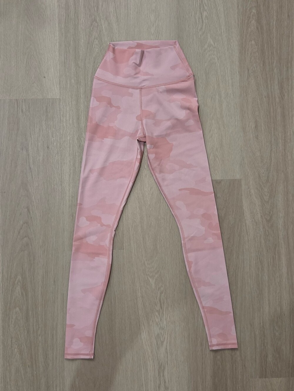 ALO Yoga Air Lift Pink Camo Leggings
